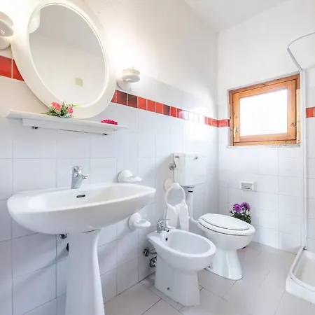 Apartment Flat Steps From The